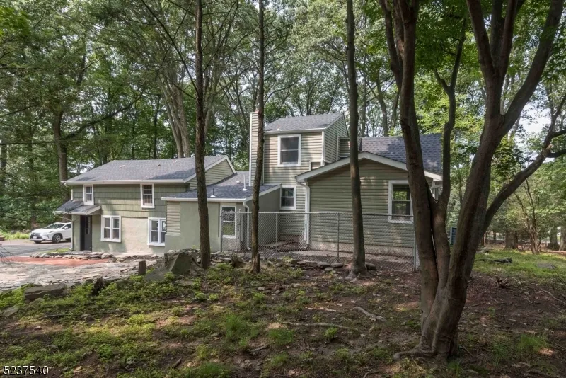496 Manchester Ave North Haledon, NJ 07508