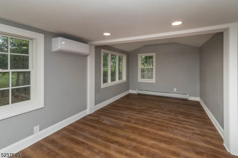 496 Manchester Ave North Haledon, NJ 07508