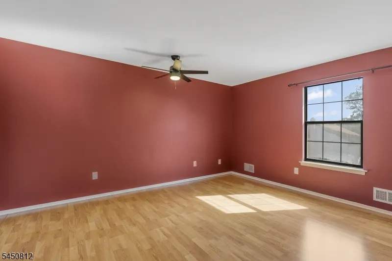38 Foxhall Middlesex, NJ 08846