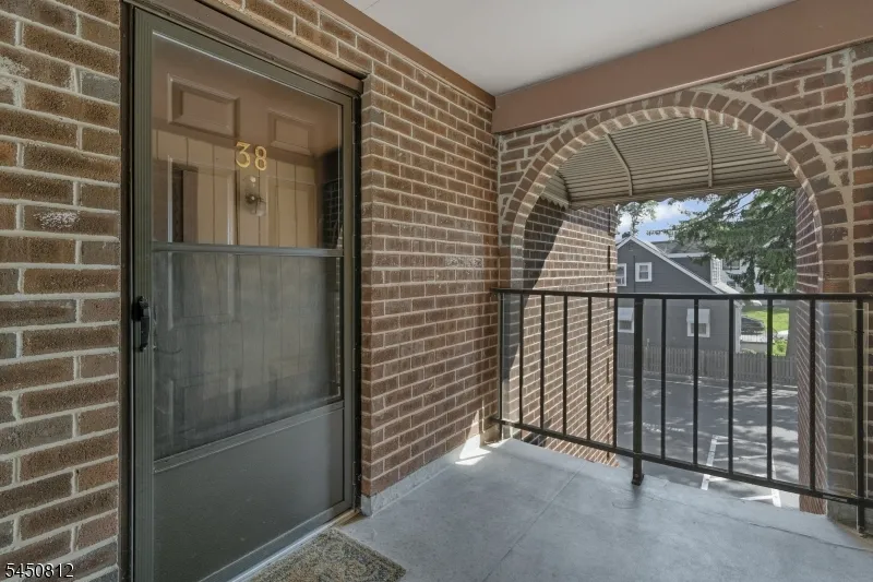38 Foxhall Middlesex, NJ 08846