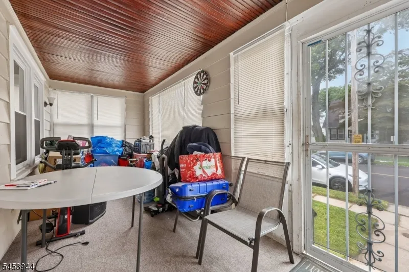 164 Freeman Ave East Orange City, NJ 07018