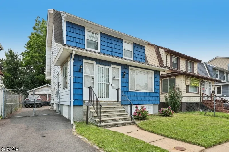 164 Freeman Ave East Orange City, NJ 07018