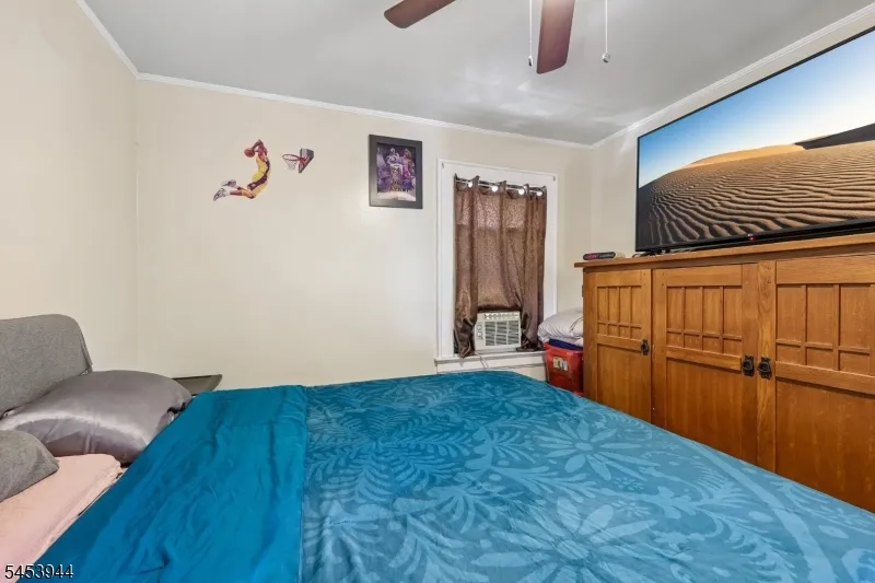 164 Freeman Ave East Orange City, NJ 07018