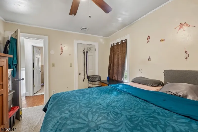 164 Freeman Ave East Orange City, NJ 07018