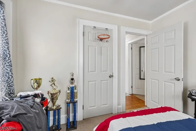 164 Freeman Ave East Orange City, NJ 07018