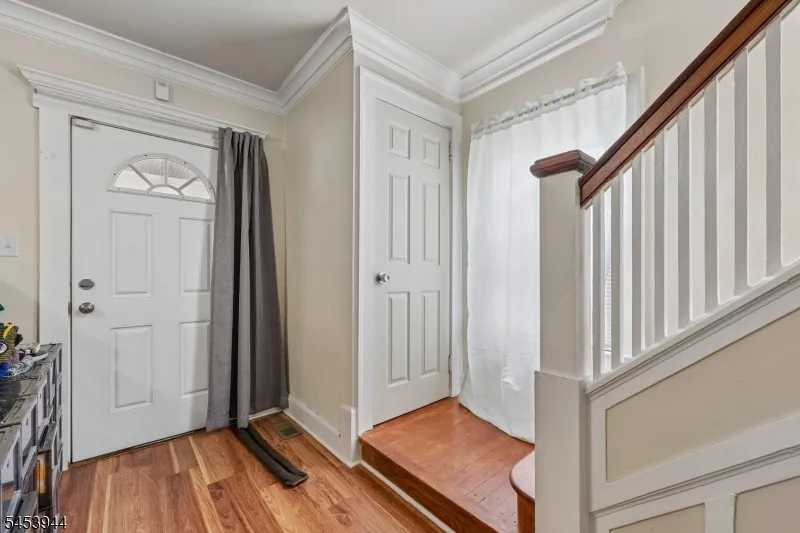 164 Freeman Ave East Orange City, NJ 07018