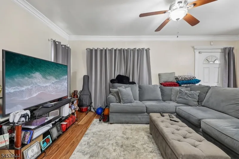 164 Freeman Ave East Orange City, NJ 07018