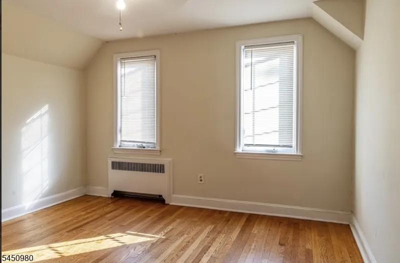 127 Hussa St Linden City, NJ 07036