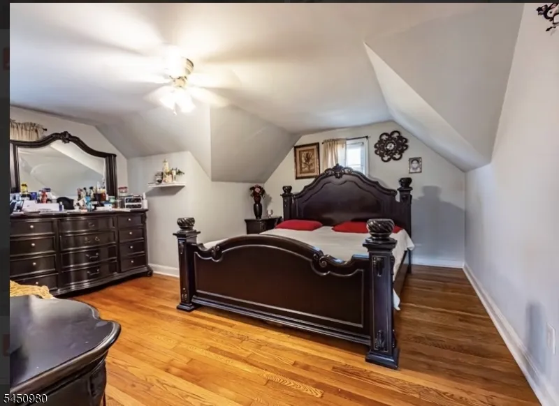 127 Hussa St Linden City, NJ 07036