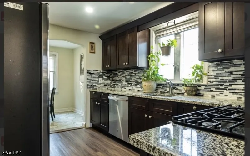 127 Hussa St Linden City, NJ 07036