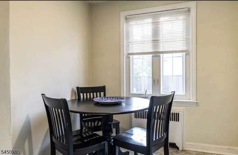127 Hussa St Linden City, NJ 07036