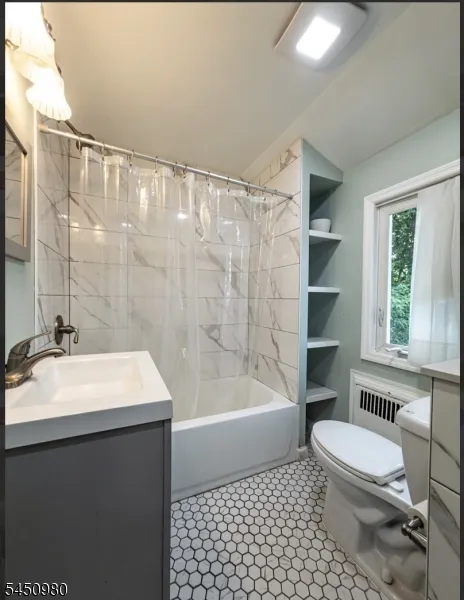 127 Hussa St Linden City, NJ 07036