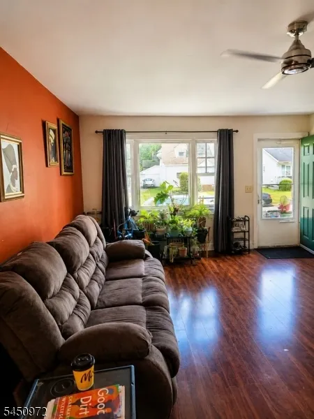148 Pineview Ter Plainfield City, NJ 07062