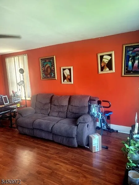 148 Pineview Ter Plainfield City, NJ 07062