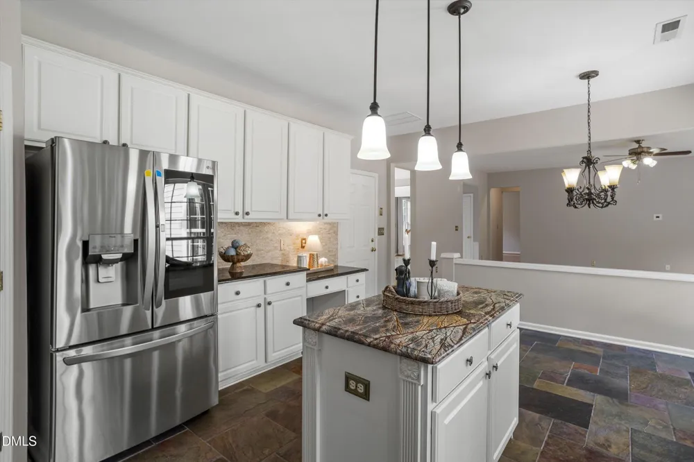 611 Sherwood Forest Place Cary, NC 27519