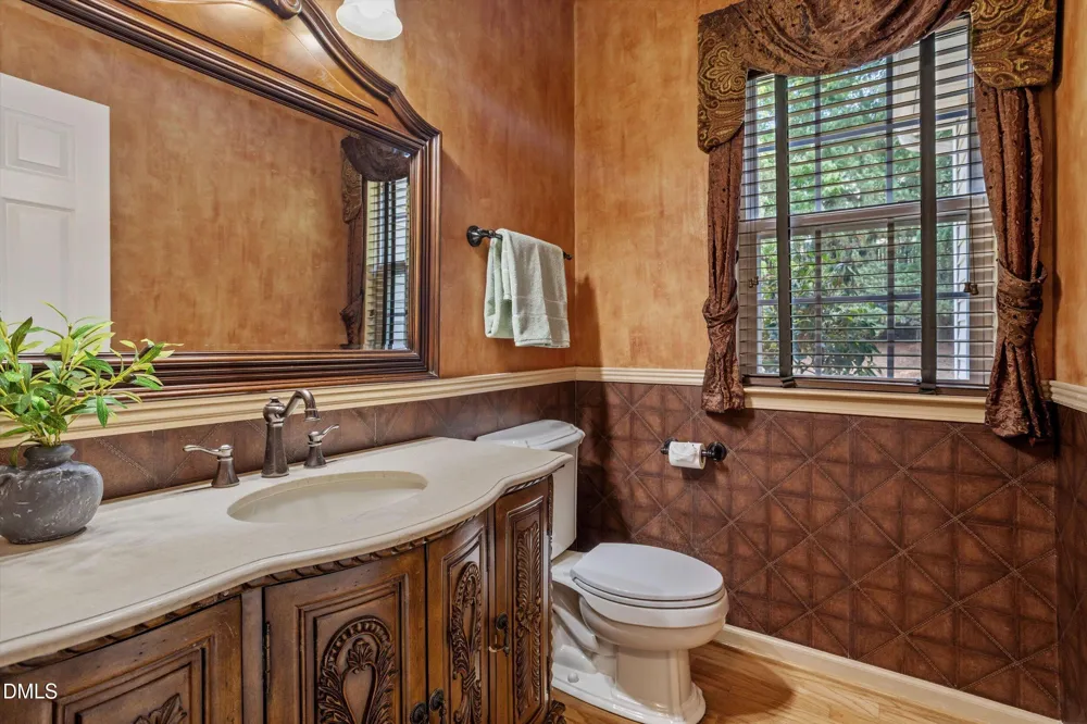 611 Sherwood Forest Place Cary, NC 27519