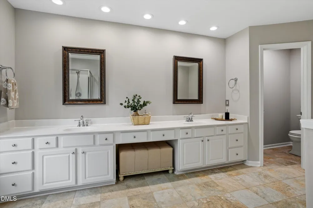 611 Sherwood Forest Place Cary, NC 27519