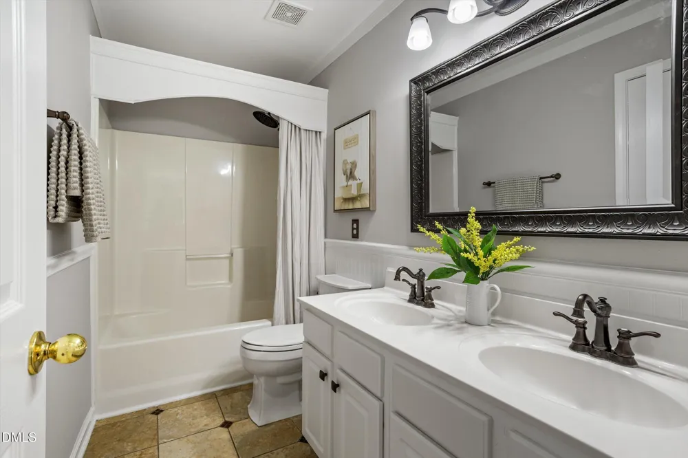 611 Sherwood Forest Place Cary, NC 27519