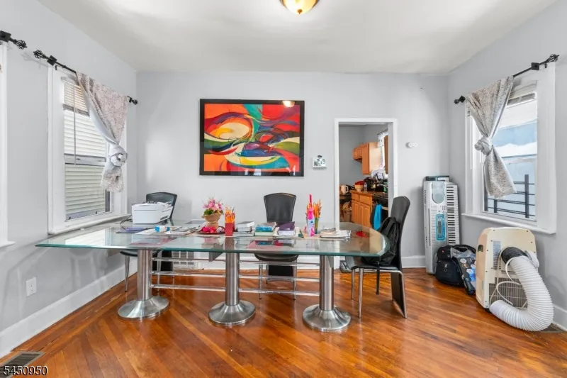 81 Schley St Newark City, NJ 07112