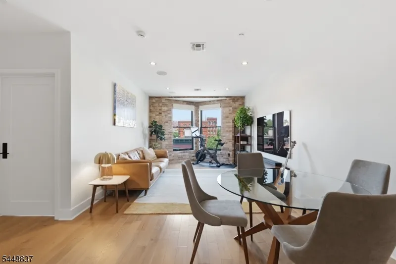 227 4th St #402 Unit 402 Jersey City, NJ 07302