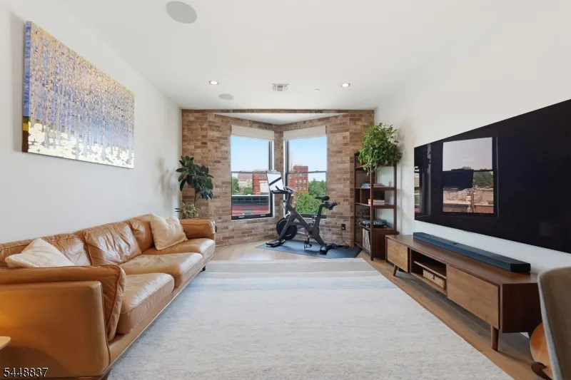 227 4th St #402 Unit 402 Jersey City, NJ 07302