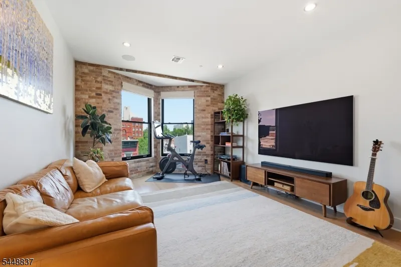 227 4th St #402 Unit 402 Jersey City, NJ 07302
