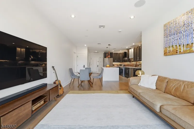 227 4th St #402 Unit 402 Jersey City, NJ 07302