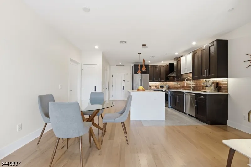 227 4th St #402 Unit 402 Jersey City, NJ 07302