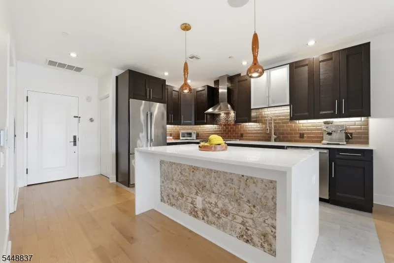 227 4th St #402 Unit 402 Jersey City, NJ 07302