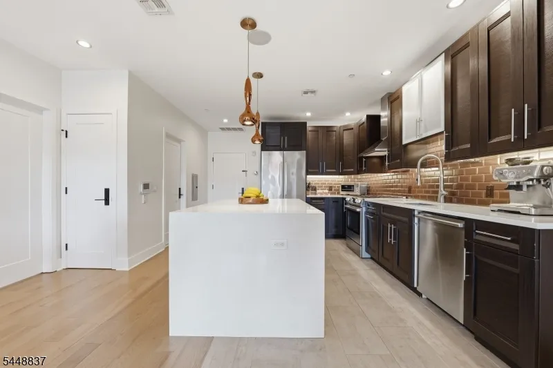 227 4th St #402 Unit 402 Jersey City, NJ 07302