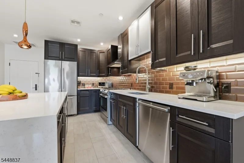 227 4th St #402 Unit 402 Jersey City, NJ 07302