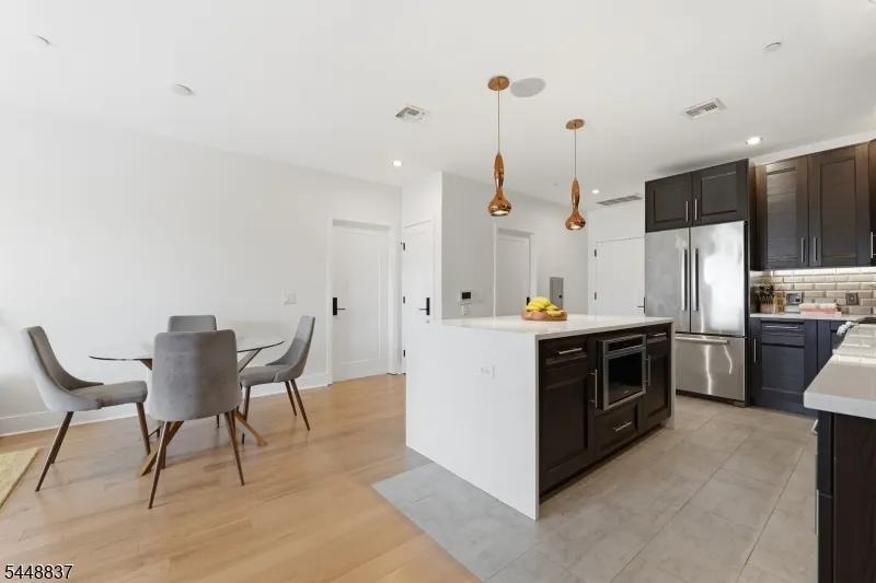 227 4th St #402 Unit 402 Jersey City, NJ 07302