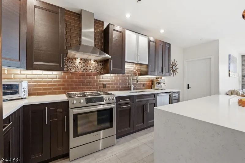 227 4th St #402 Unit 402 Jersey City, NJ 07302