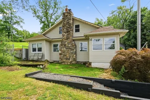 14 Alpine Dr
