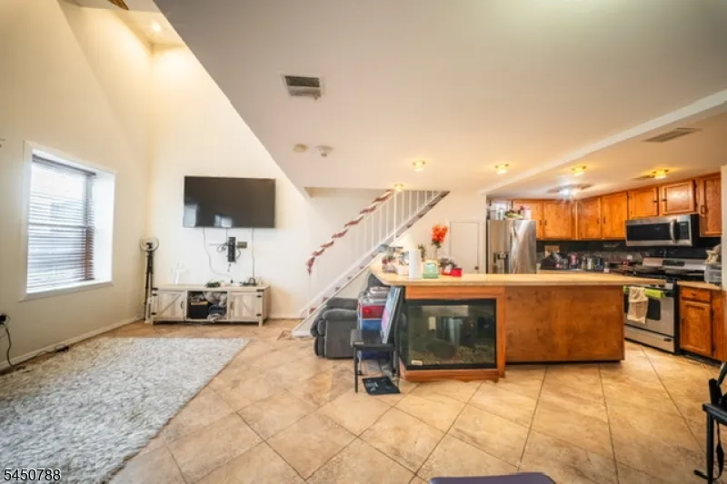 16 Jacques Street #21 Unit 21 Elizabeth City, NJ 07201