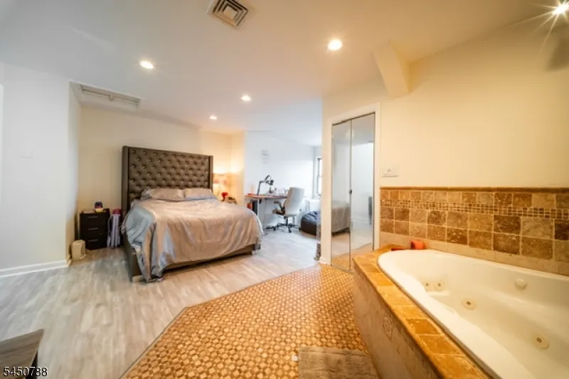 16 Jacques Street #21 Unit 21 Elizabeth City, NJ 07201