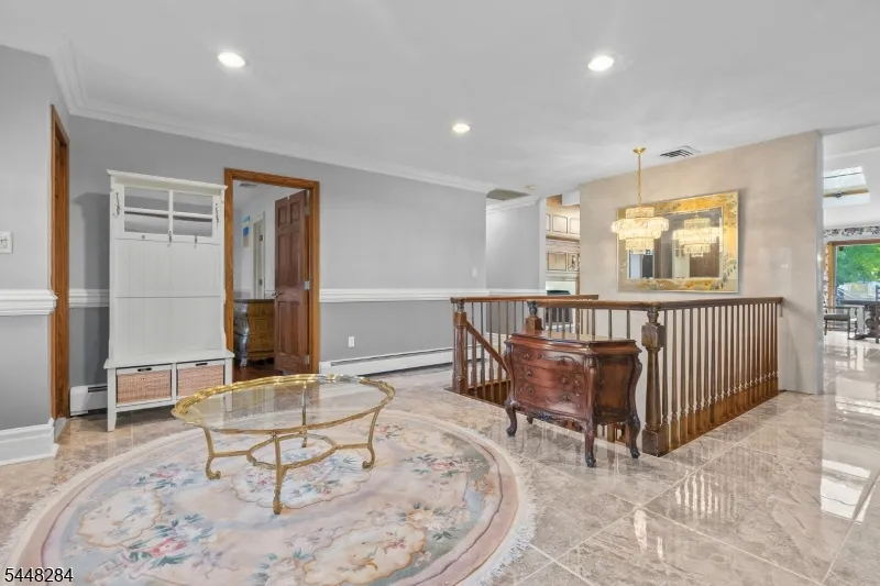 8 Cracco Ln Wayne, NJ 07470