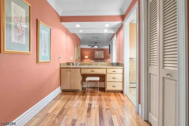 8 Cracco Ln Wayne, NJ 07470