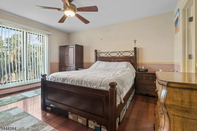 8 Cracco Ln Wayne, NJ 07470