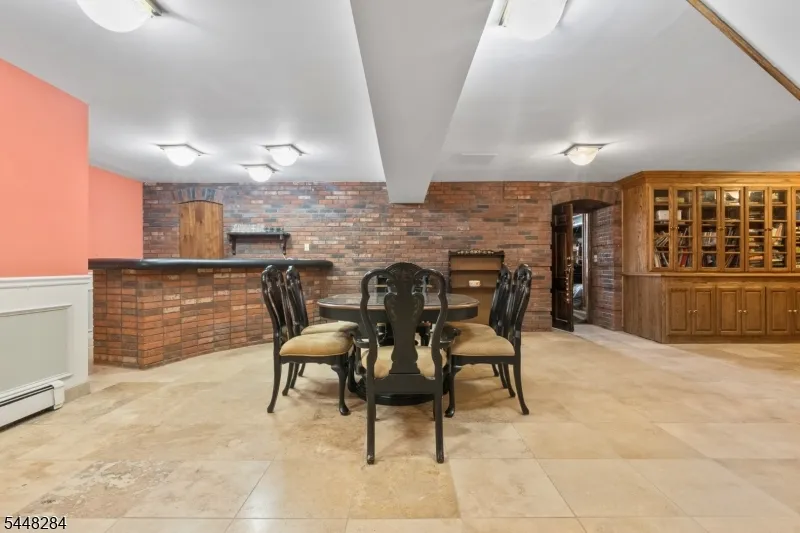 8 Cracco Ln Wayne, NJ 07470