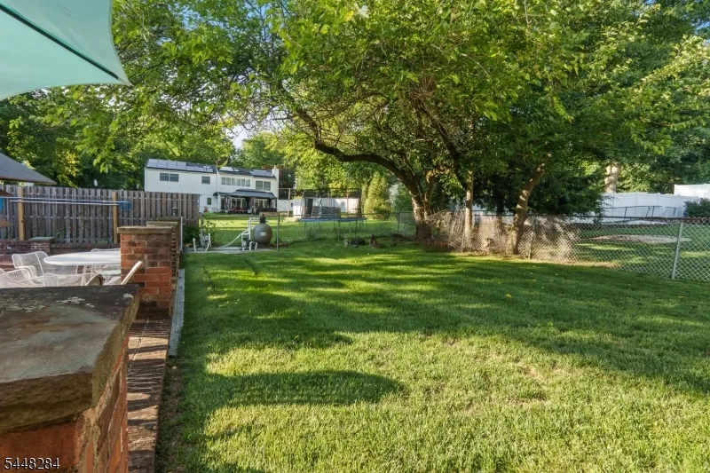 8 Cracco Ln Wayne, NJ 07470