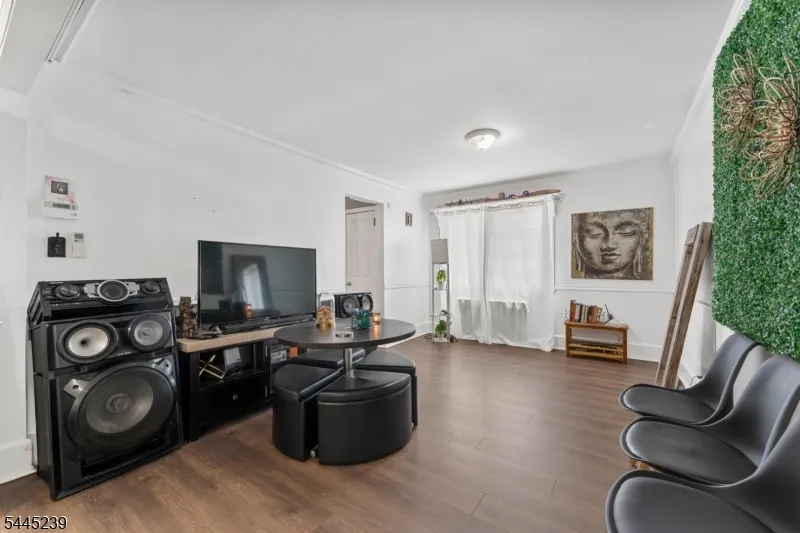 196 Gabriel Ter Sayreville, NJ 08879