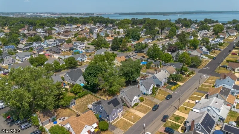 196 Gabriel Ter Sayreville, NJ 08879