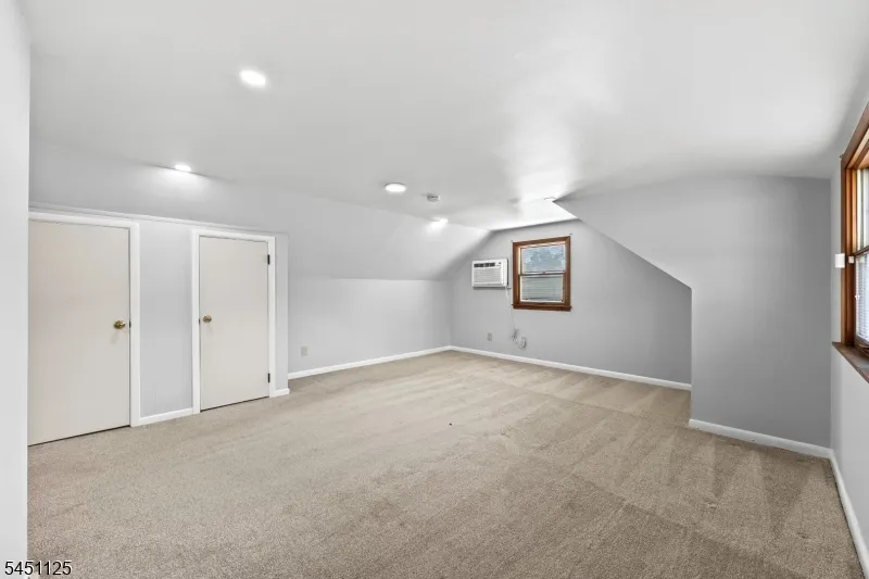 21 Starlit Dr Middlesex, NJ 08846
