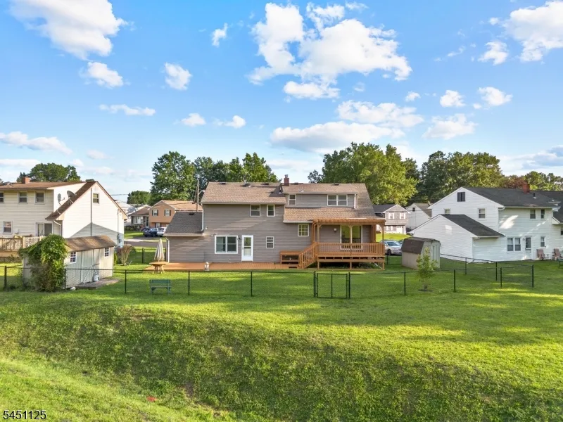 21 Starlit Dr Middlesex, NJ 08846