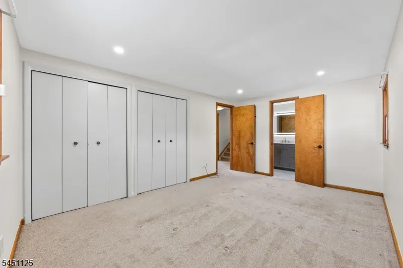 21 Starlit Dr Middlesex, NJ 08846
