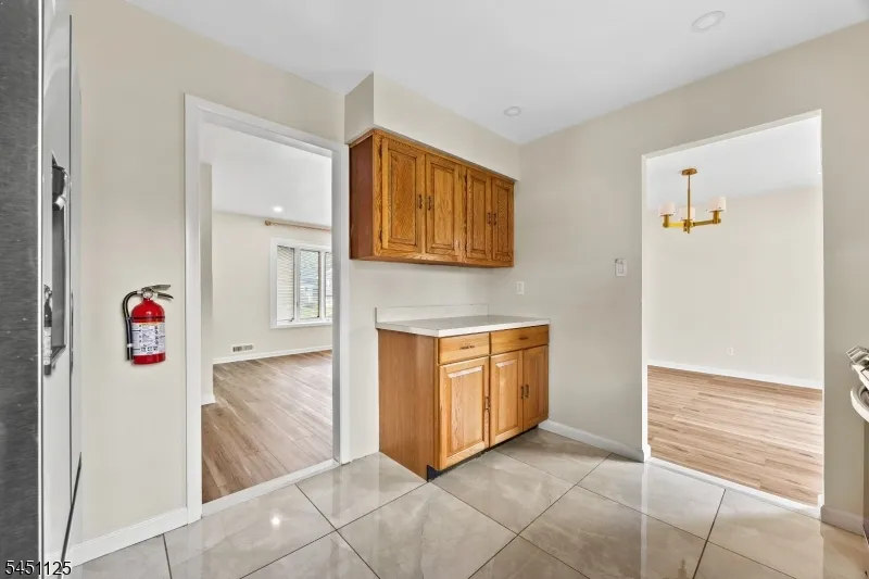 21 Starlit Dr Middlesex, NJ 08846
