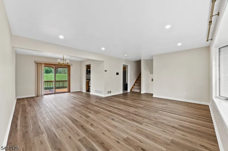 21 Starlit Dr Middlesex, NJ 08846