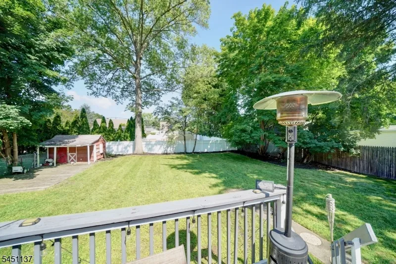 17 Orchard St Pompton Lakes, NJ 07442