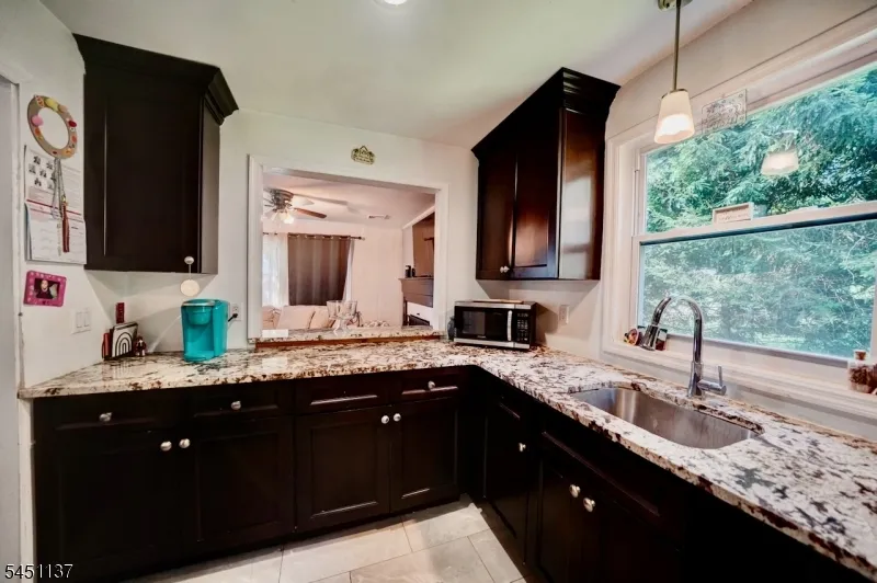 17 Orchard St Pompton Lakes, NJ 07442